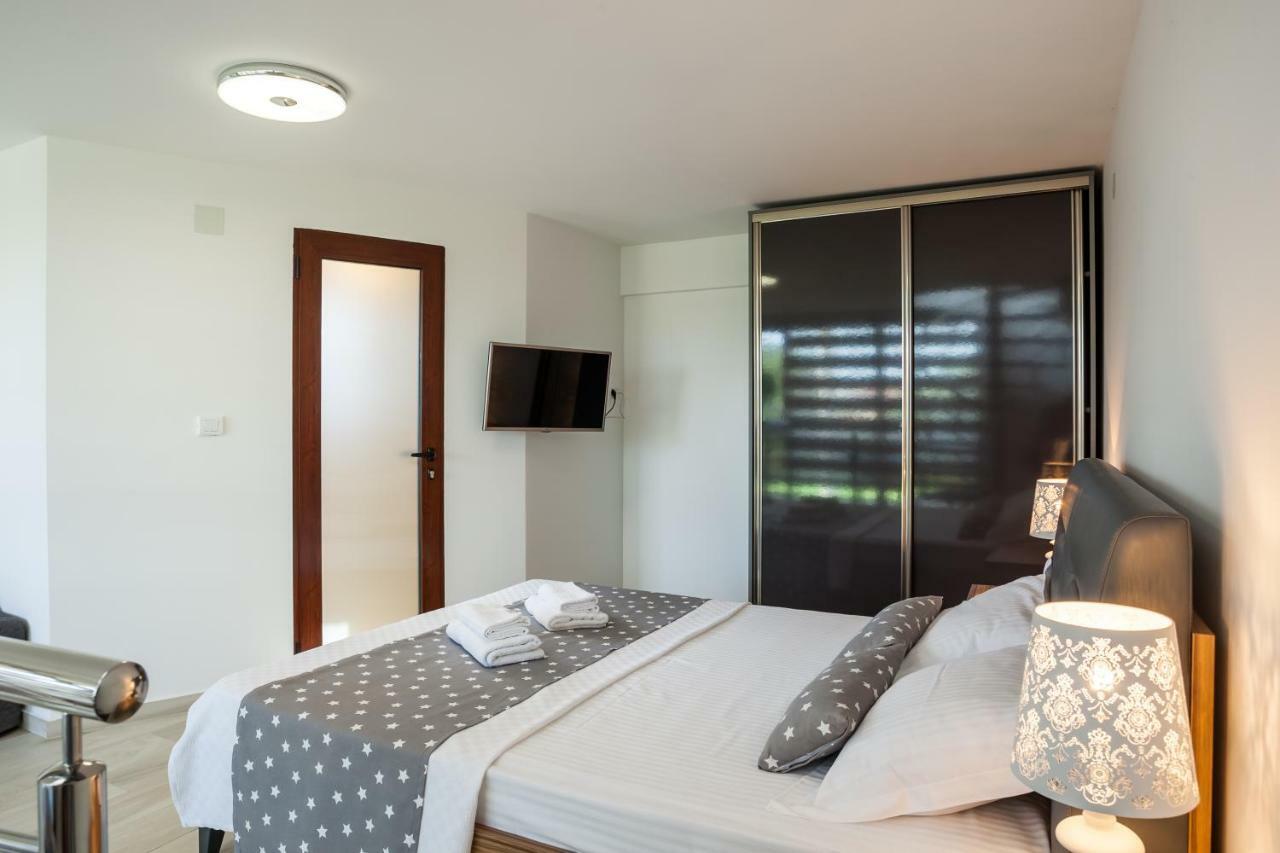 Apartments Davor Бар Екстер'єр фото