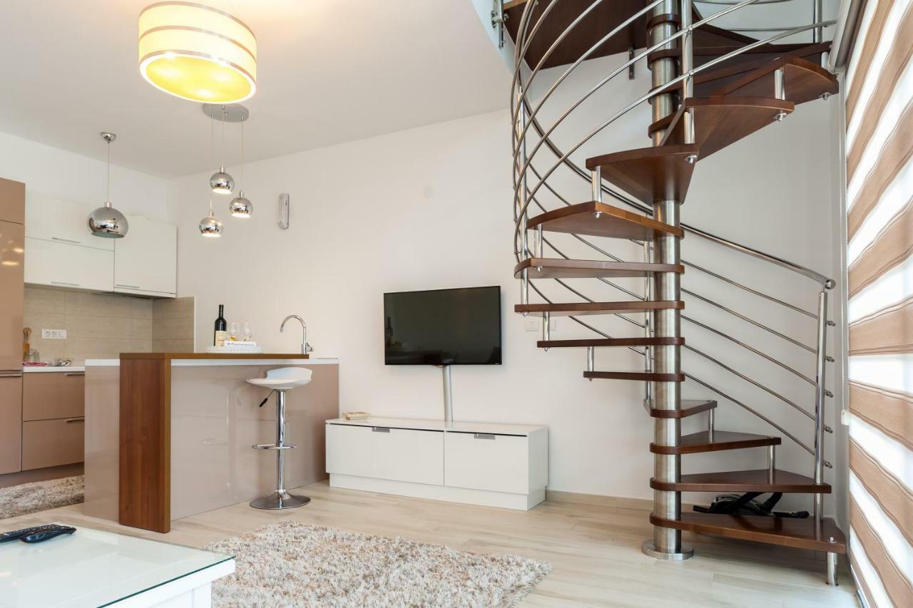 Apartments Davor Бар Екстер'єр фото