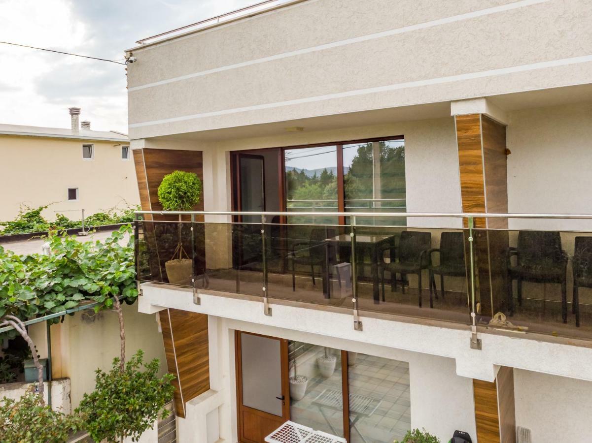 Apartments Davor Бар Екстер'єр фото