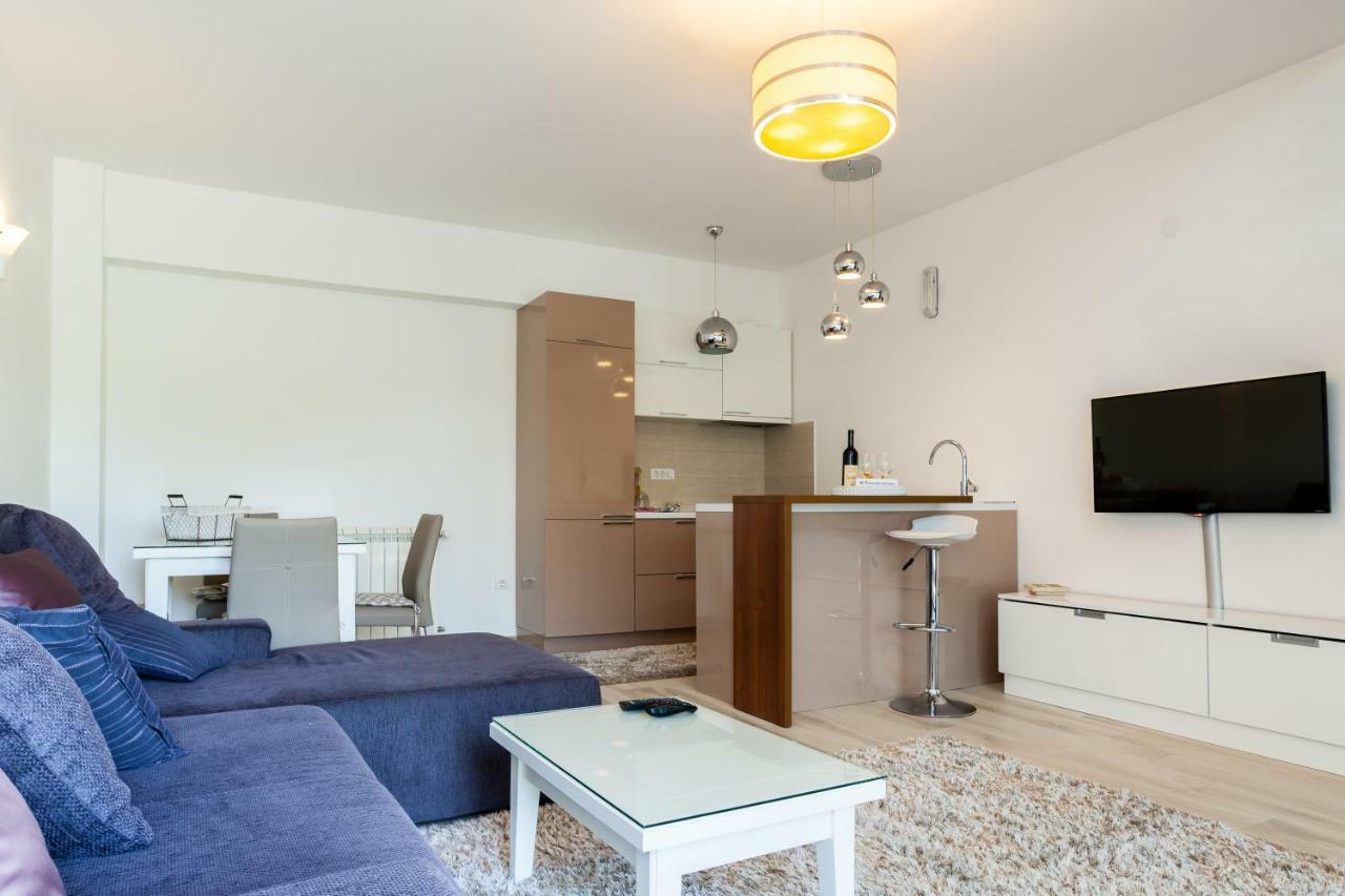 Apartments Davor Бар Екстер'єр фото